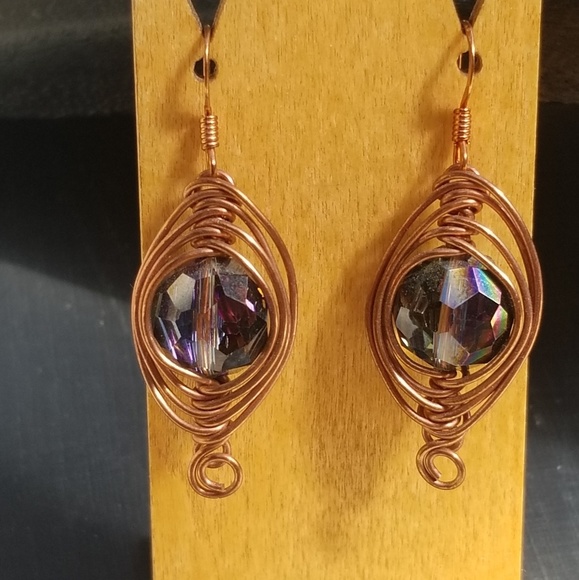 Copper and gem weaved earrings - Picture 3 of 5